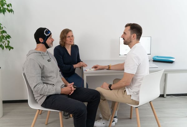 tdcs-demonstration-in-neurocare-clinic