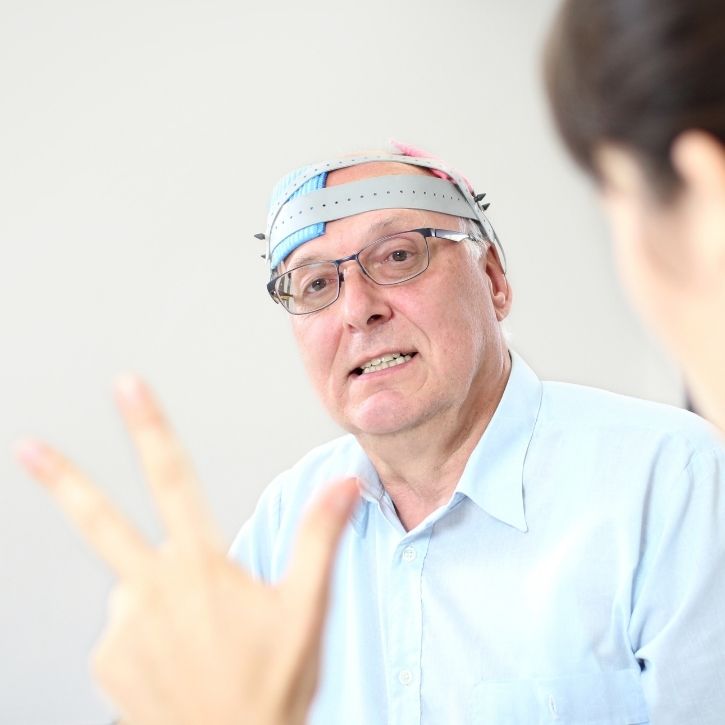 sq_tdcs-montage-on-patient