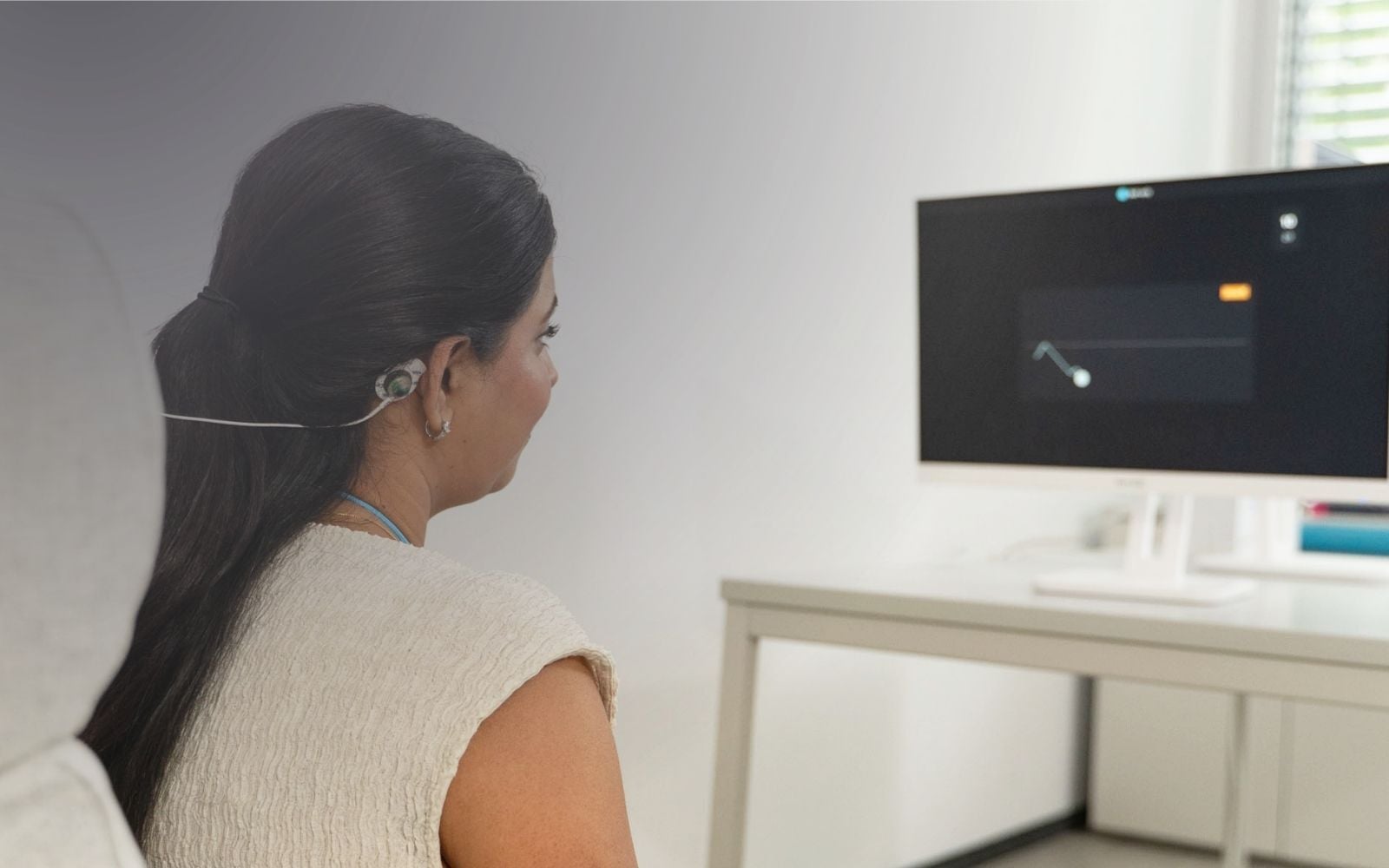 neurofeedback-female-hero
